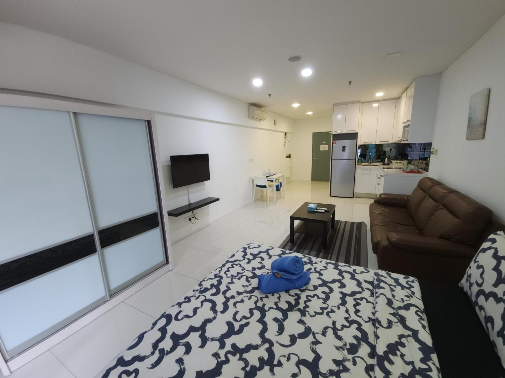 Summer Apartment *
